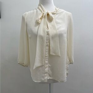 Forever 21 Ivory Tie-Neck Blouse 3/4 Sleeves EUC Size M